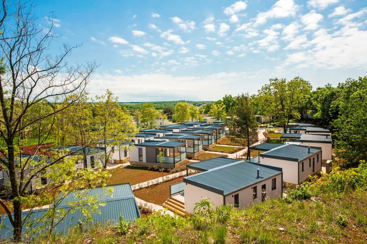 Tar-Vabriga Eurocamp Mobile Homes At Fkk Nudist Campsite Solaris מראה חיצוני תמונה